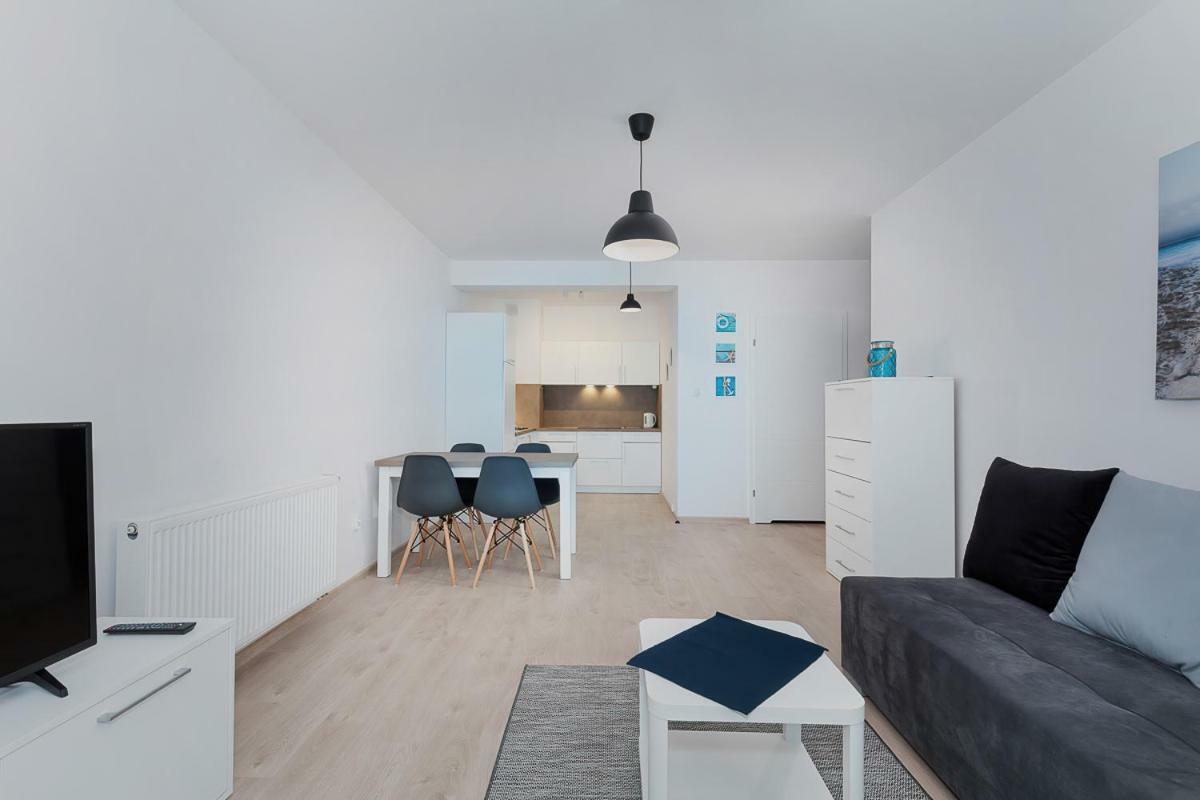 Feniks Apartamenty 8 By Jantar Apartamenty Kolberg Exterior foto